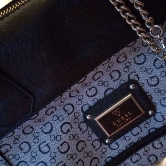 Guess - Picture 2 of 4